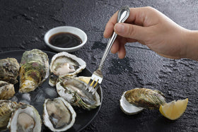 Ideal for oyster service in restaurants, hotels, and catering operations