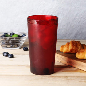 New Star Foodservice tumbler with smooth rim, 16oz red, comfortable drinking and easy cleaning.