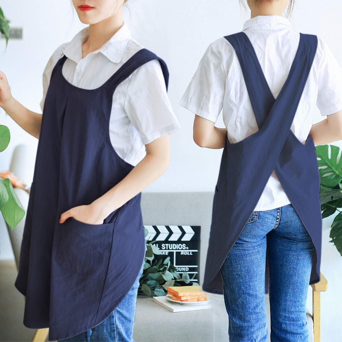 NEWGEM apron pockets in navy blue ideal for phone and tools.