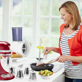 Ideal for salads, toppings, and desserts with fresh textures.