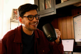 USA-designed Nextmug Plus slate blue showcasing thoughtful engineering