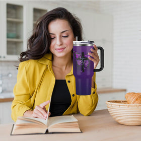Leak-proof lid offers mess-free transport and ease.