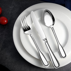 Nice Kitchen 8-salad-forks ideal for family meals and gatherings.