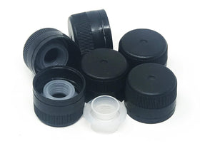 Nicebottles black caps with integrated pourer ensure controlled pouring.