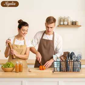Nigelia four-compartment organizer lets you separate spoons, spatulas, tongs.