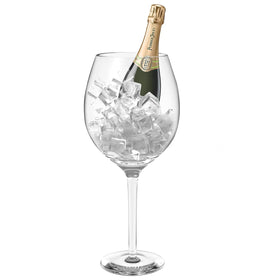 NiHome Artisan 100oz giant wine glass hand-blown close-up showing craftsmanship for elegant gatherings.