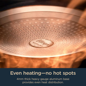 Even heat base of Ninja Ceramic Pro promotes consistent cooking results