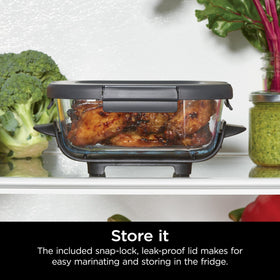 Ninja CleanCrisp easy-grip handles for comfortable carrying and serving.