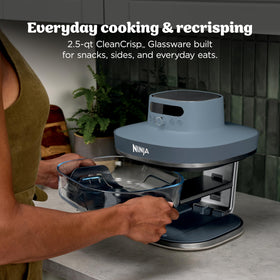 Ninja Crispi Pro fixed heat protection feet for safe placement.