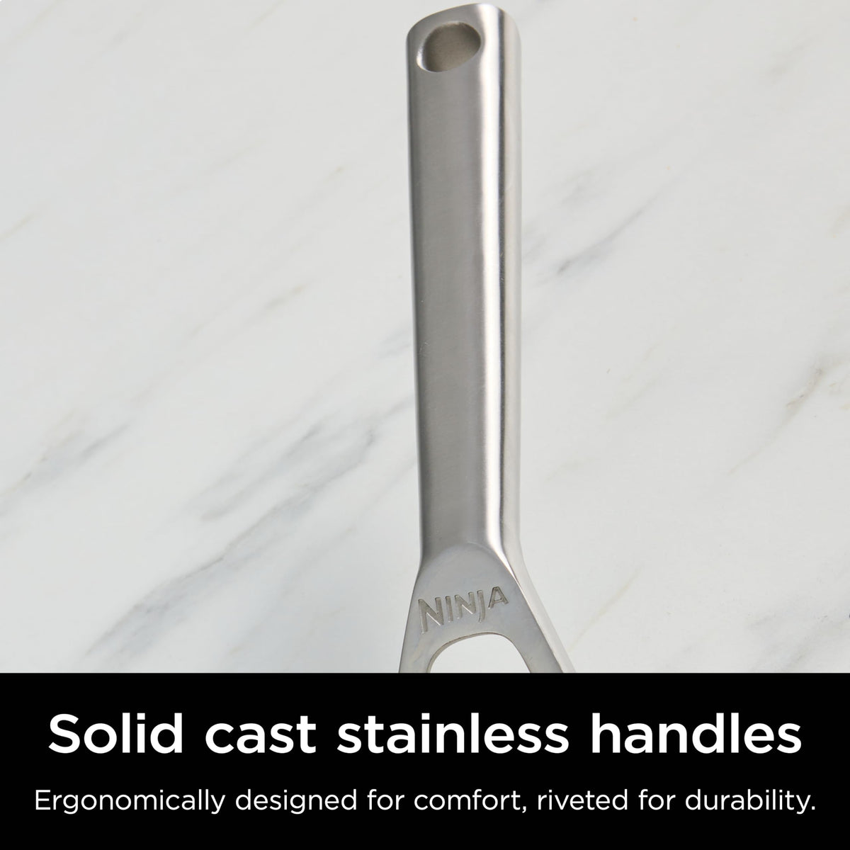 Ninja EverClad lid and high walls optimize cooking control and prevent splatter.
