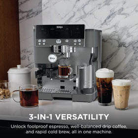Ninja Luxe Café Premier cold brew quick pour for a refreshing, flavorful cup.