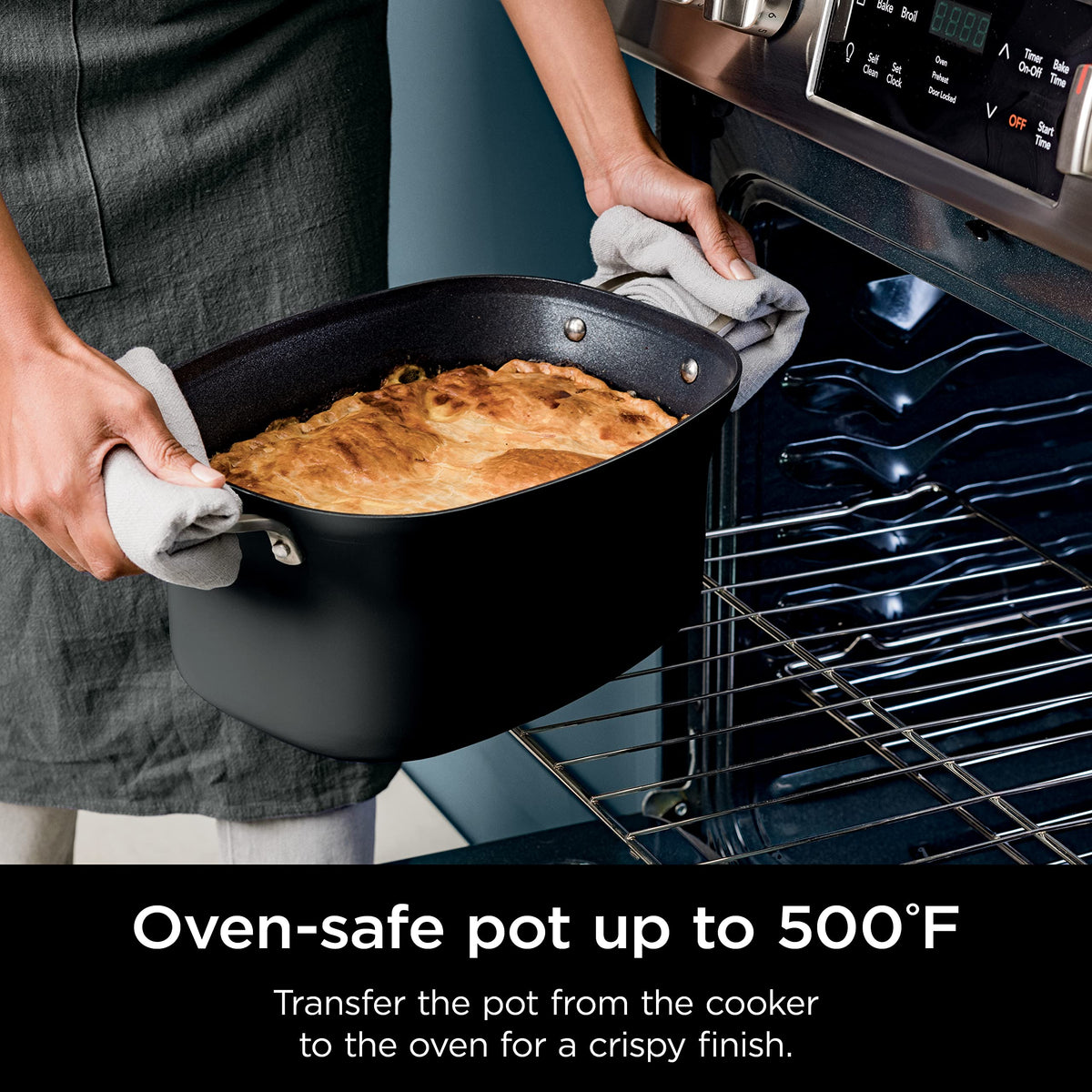 Ninja PossibleCooker Plus glass lid for monitoring meals without lifting.