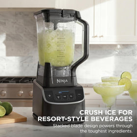 Ninja UltraCrush Pro Total Crushing Technology demonstrates ice-to-snow capability.