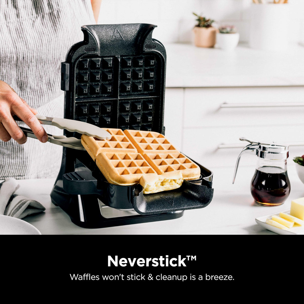 Ninja Waffle Maker Pro precision pour cup for accurate batter