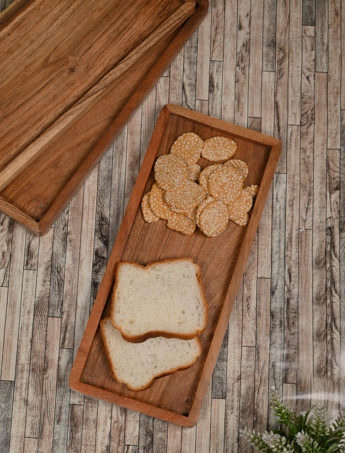NIRMAN Acacia wood serving tray suitable for parties and outdoor dining