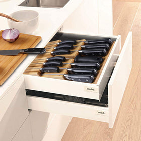 NIUXX inclined-slot design enables safer, quicker knife handling.