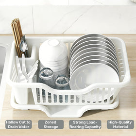 Noamus heavy-duty plastic resists cracking, supporting busy family kitchens.