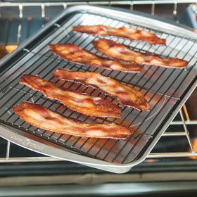 Nordic Ware bacon on pan for crispy drained-fat results