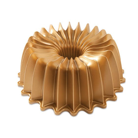 Nordic Ware Brilliance Bundt 10-Cup Gold shows intricate cake detailing