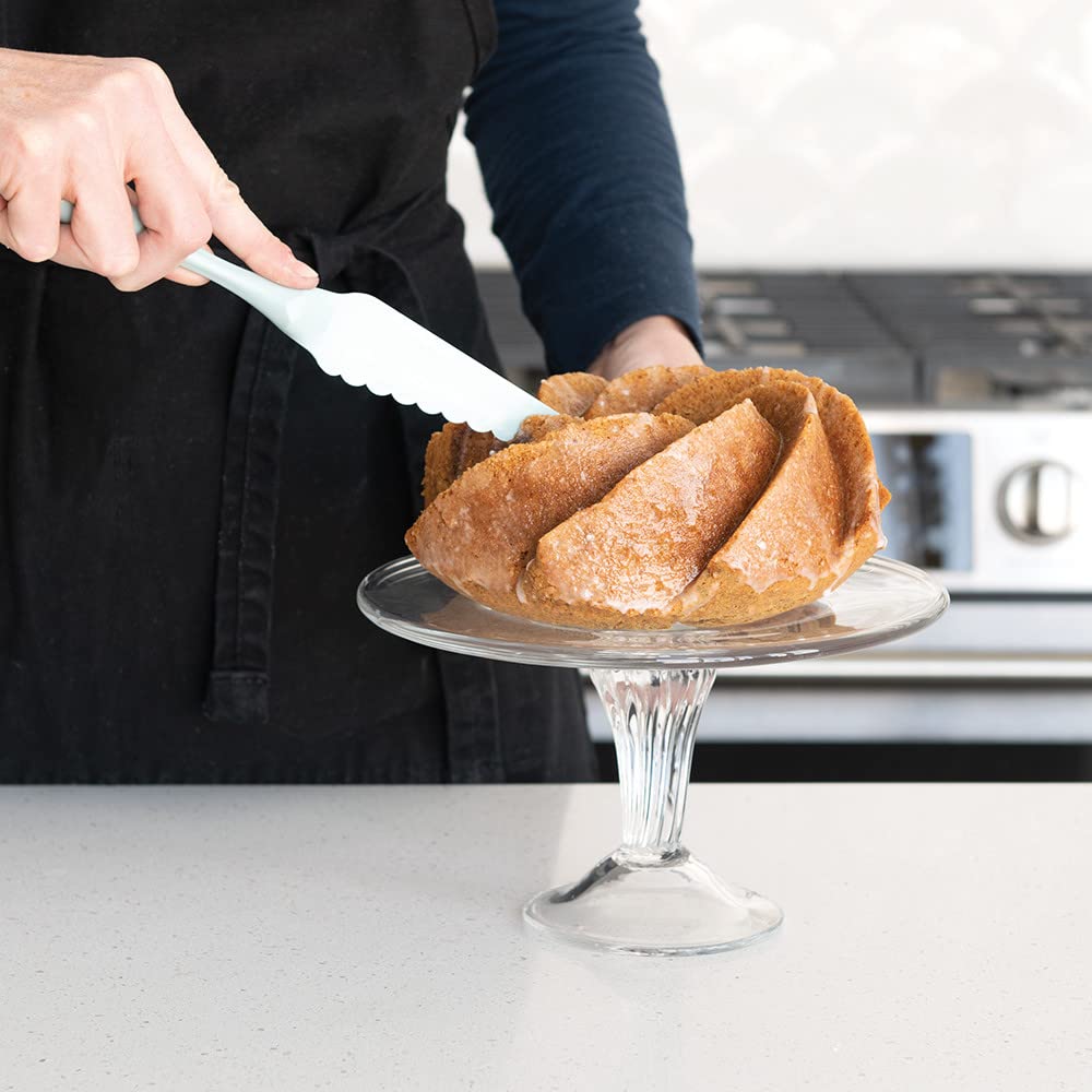 Nordic Ware Bundt finishing kit showing dishwasher safe plastics