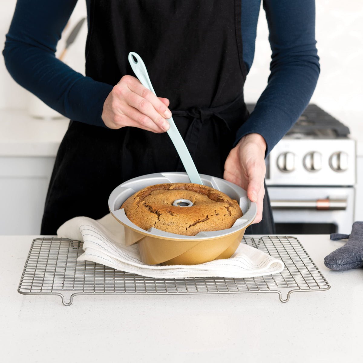 Nordic Ware Bundt finishing flat half round tool for smooth inner walls