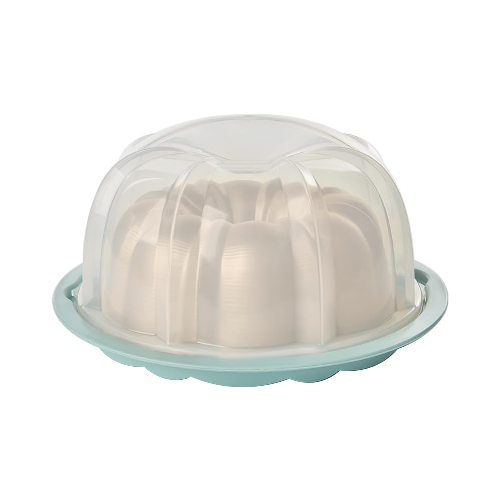 Cake Keeper with locking lid from Nordic Ware for safe transport