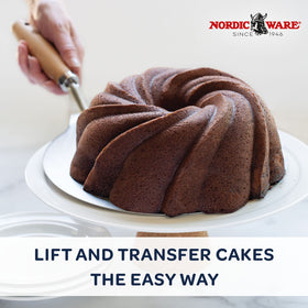 Close up of Nordic Ware Cake Lifter showing its 10 inch diameter for large cakes