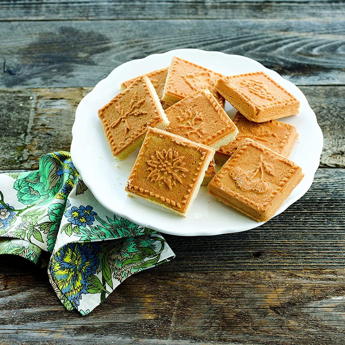 Nordic Ware pan nonstick coating enables easy release of baked shapes.