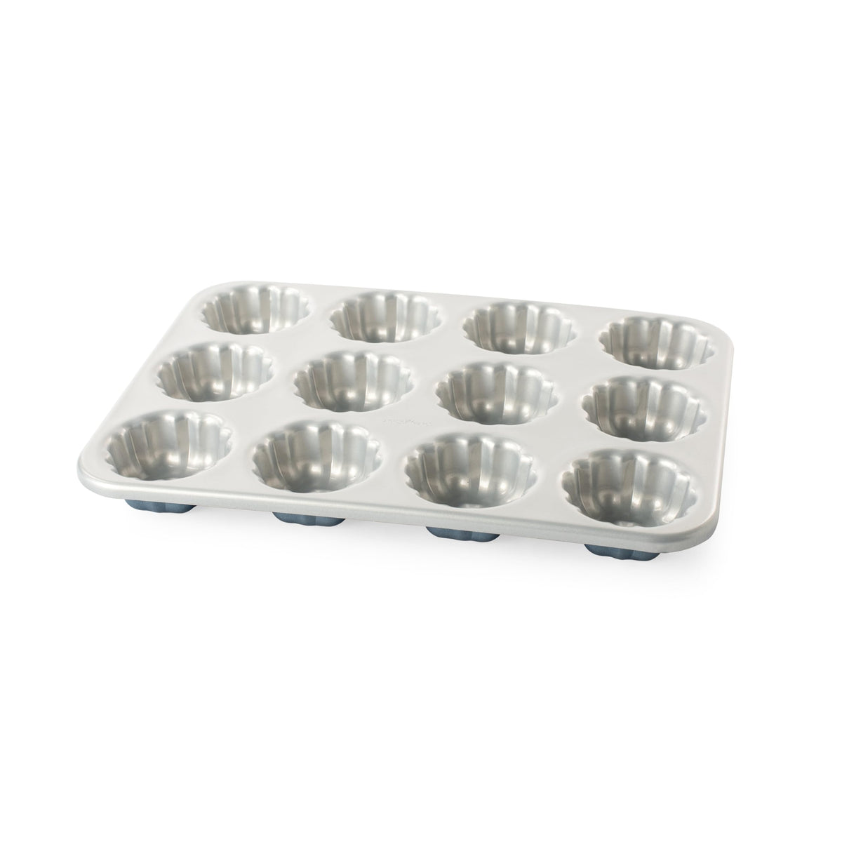 Nordic Ware even heat diffusion demonstrates consistent baking results