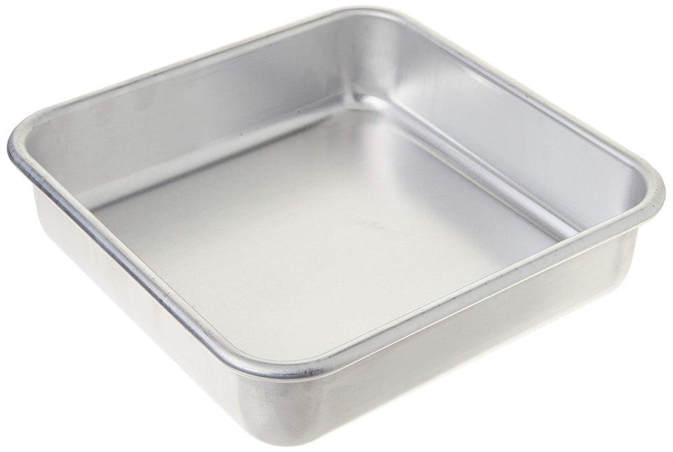 Nordic Ware Naturals aluminum 8x8 square pan – top view highlighting even heat distribution and durability.