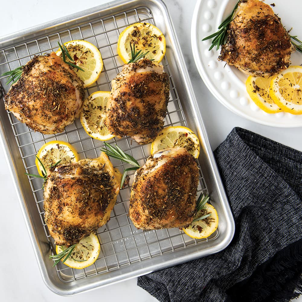 Nordic Ware Naturals crisp baked goods and cooling rack use.