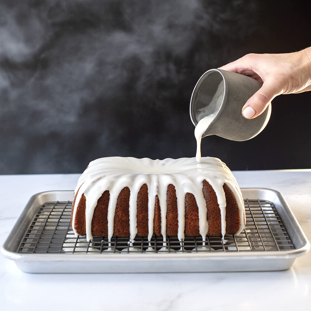 Nordic Ware Naturals crisping action; even browning via airflow.