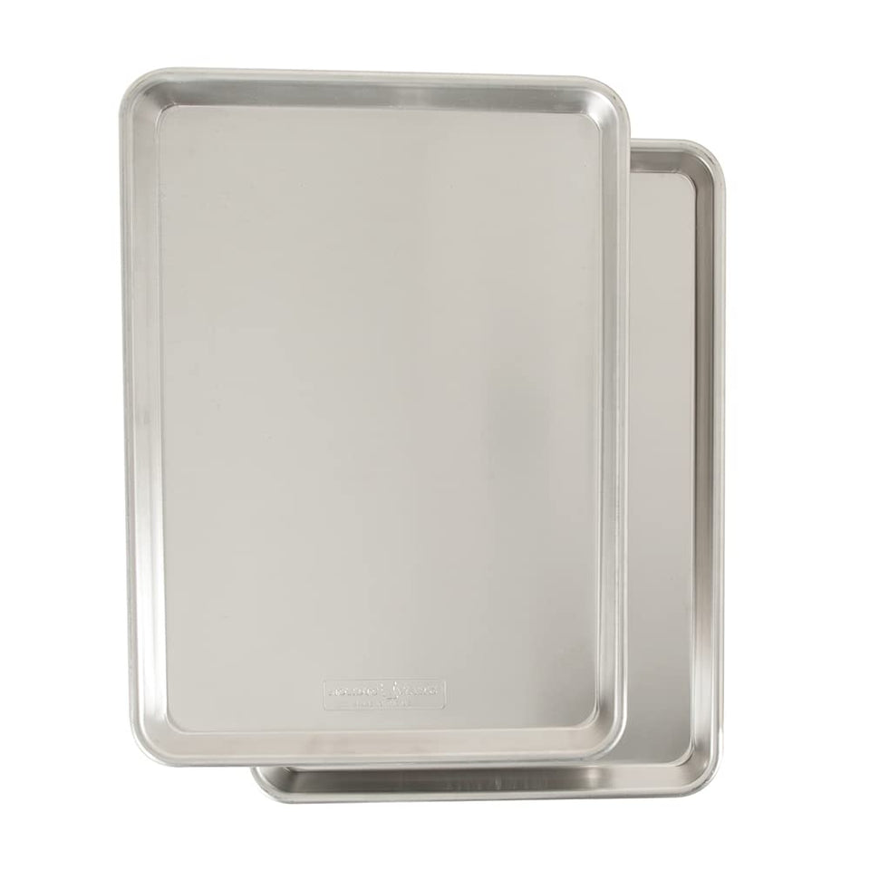 Nordic Ware Naturals half sheet pan outer view shows warp-resistant rim for lasting shape.