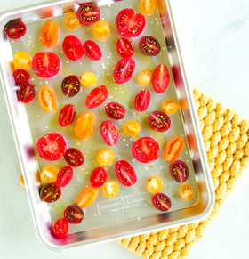 Parchment paper compatible, ideal for easy cleanup after batch baking