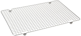 Nesting design showing compact storage of pan and grid.