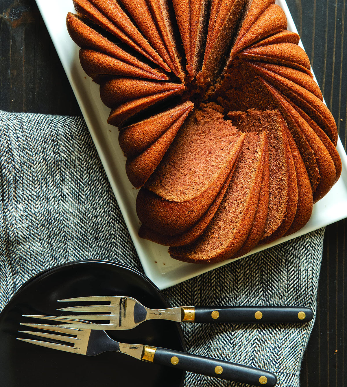 Nordic Ware premium silicone nonstick enables effortless release and easy cleanup.