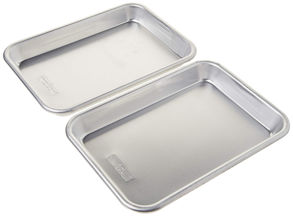 Nordic Ware Naturals eighth sheet outer view shows rust-free aluminum for durable use