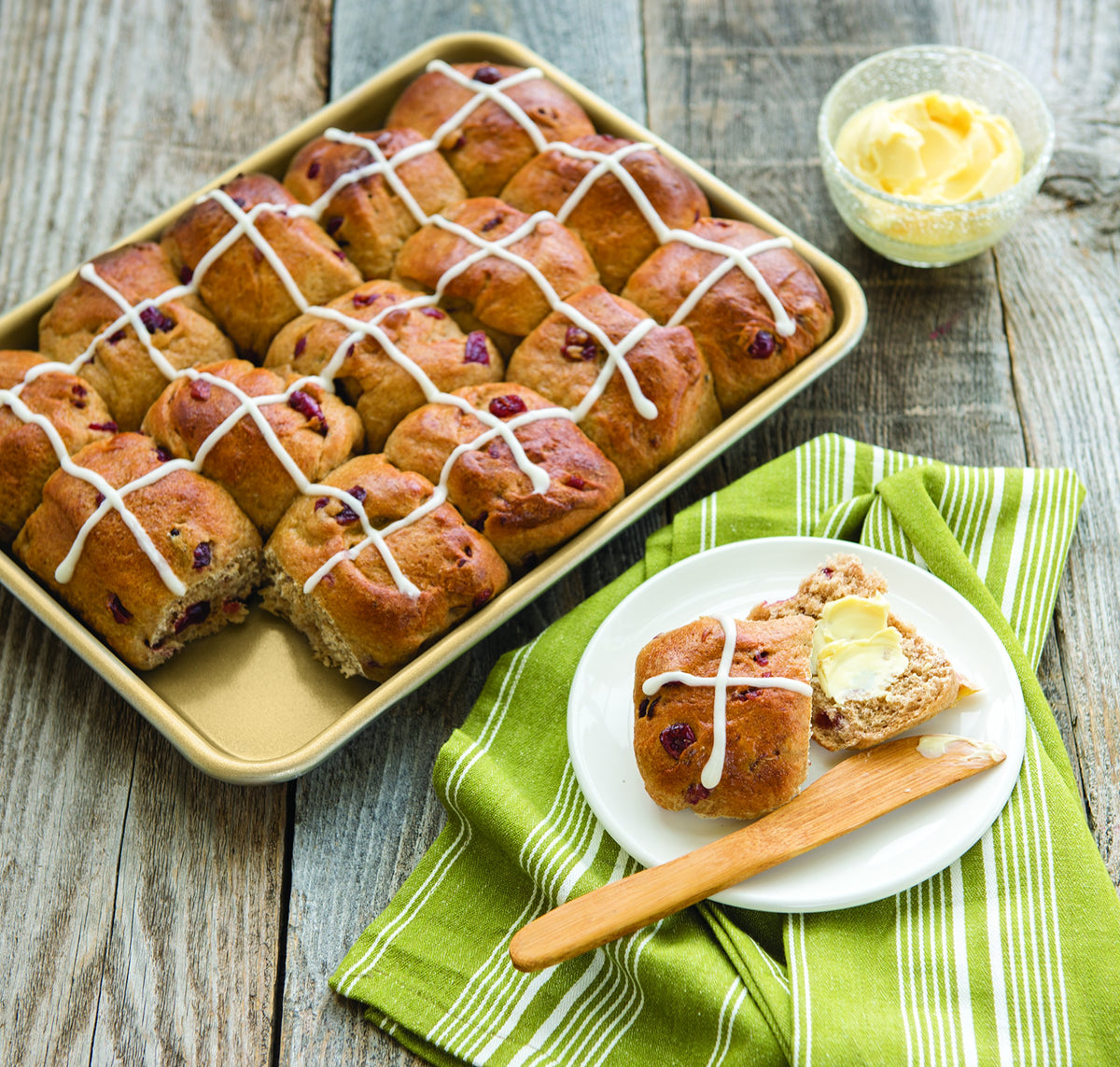 Nordic Ware Naturals Nonstick Quarter Sheet interior shows gold nonstick for easy release.