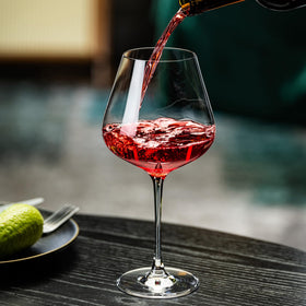 NORIMODA dishwasher-safe clear glass offers easy cleaning.