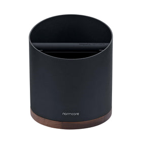 Normcore knock box anti-slip feet keep it steady during busy sessions.