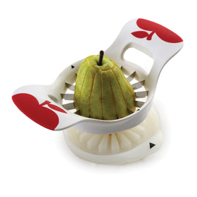 Easy-clean design details of Norpro Grip-Ez fruit wedger