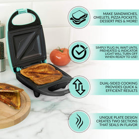 Nostalgia MyMini with dual-sided cook surfaces for even heating.