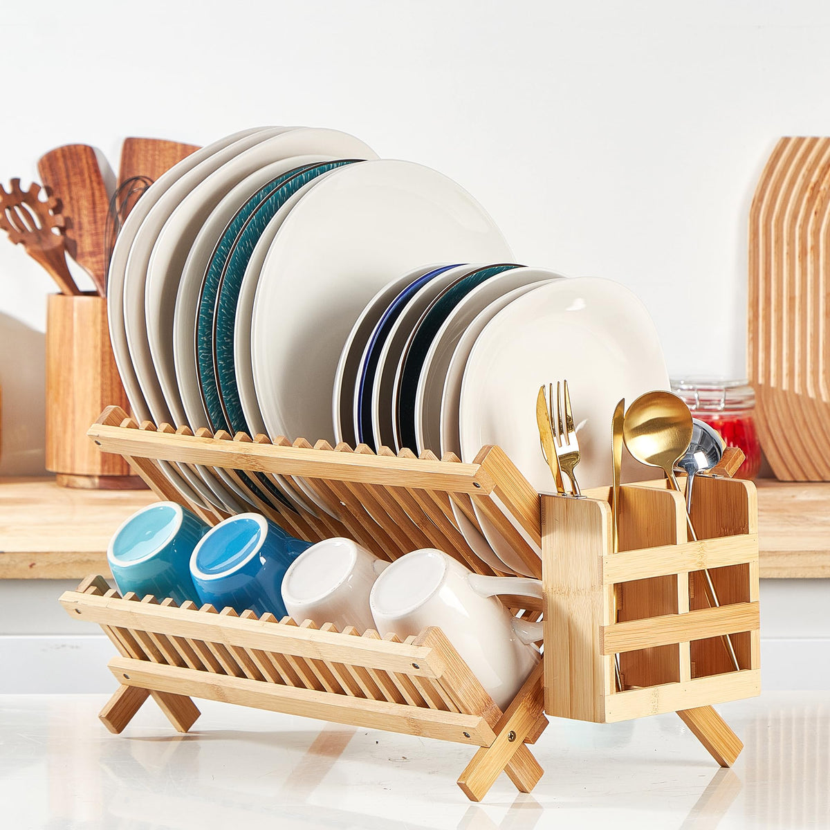 NOVAYEAH 2-tier stand maintains plate and cup organization during meals