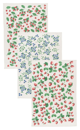 Now Designs Berry Patch towel laid flat as a kitchen mat or trivet