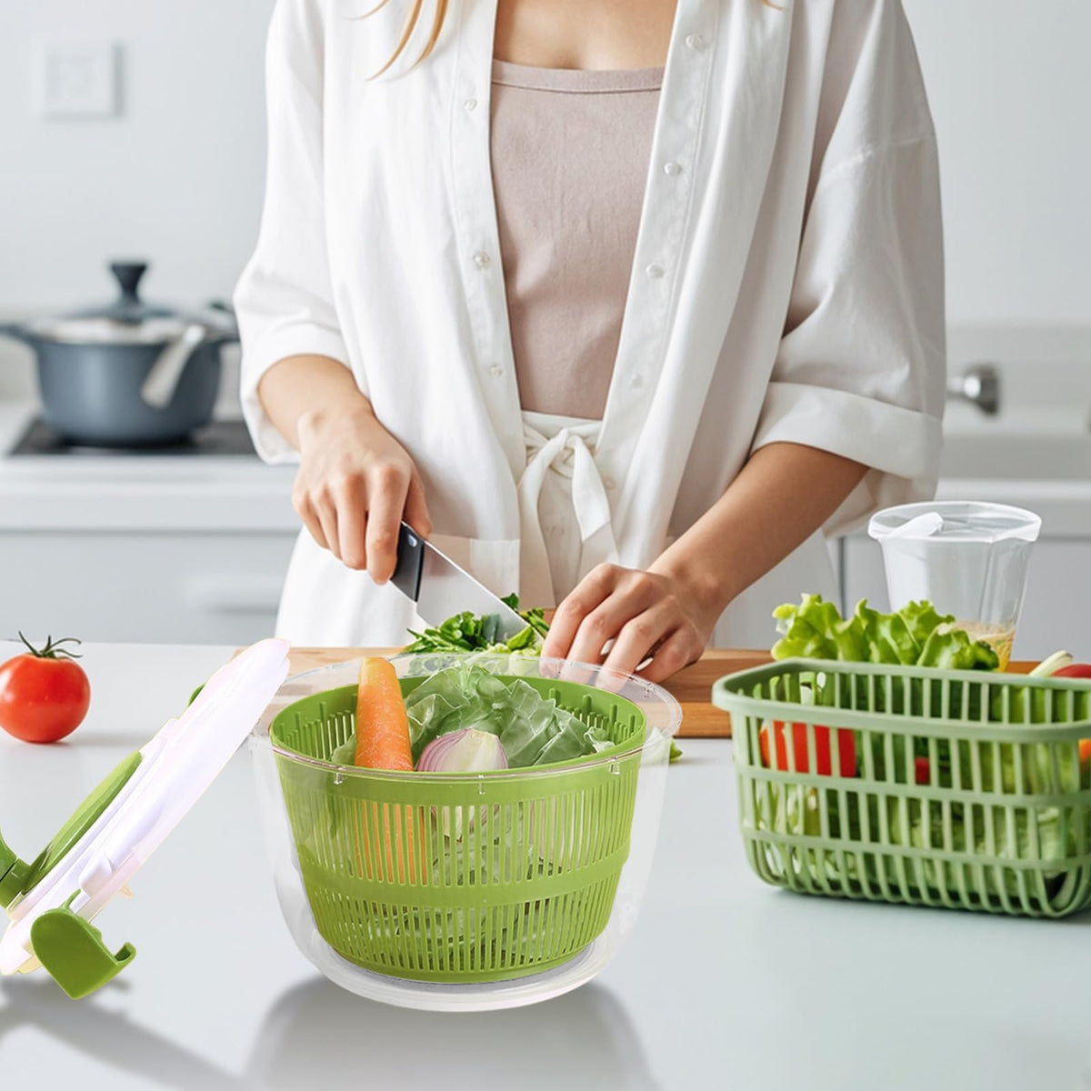 NPJGKY 360-degree spin enables fast, even drying of produce.