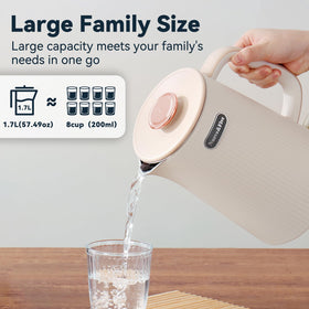 Nueve&Five large-capacity kettle ready to serve multiple drinks at once.