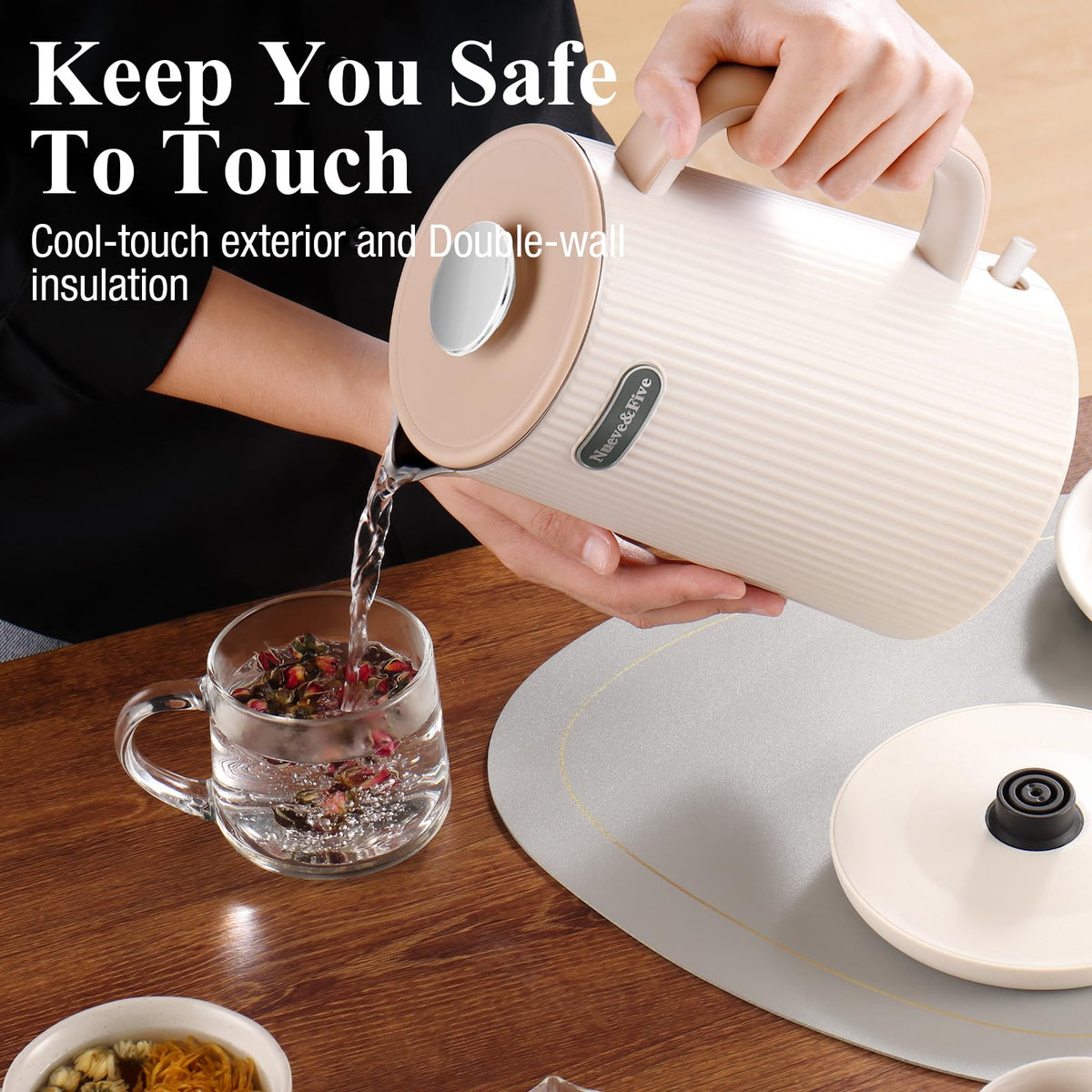 Nueve&Five wide opening with removable lid for easy cleaning.