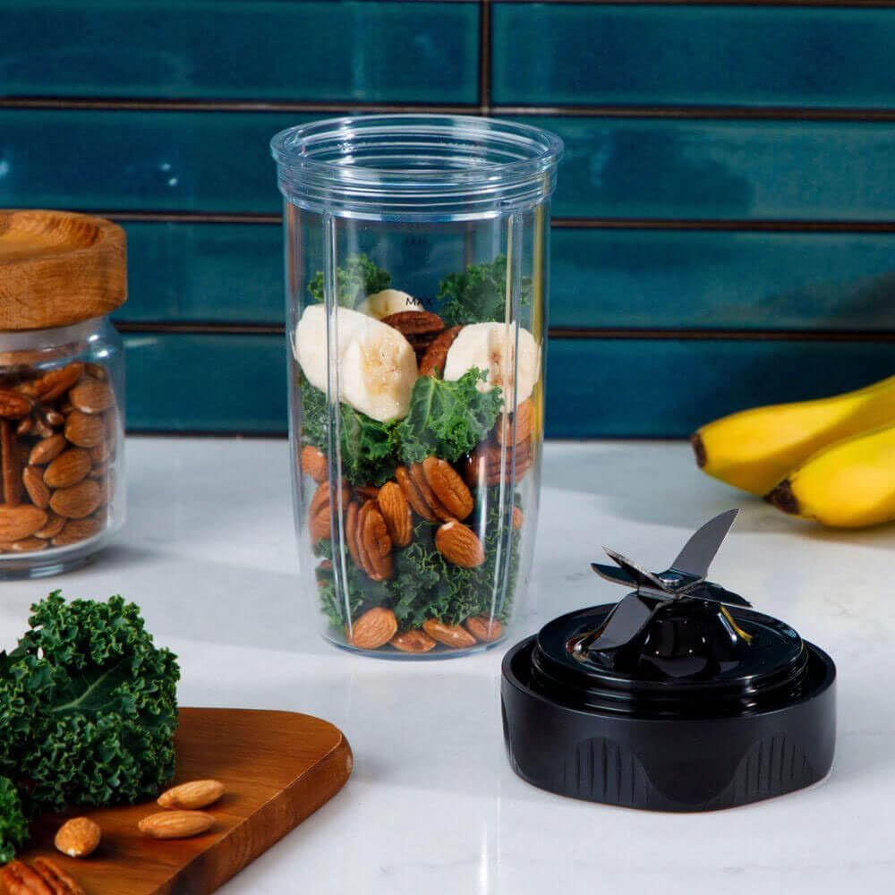 NutriBullet NB50500 Ultra glow interface illuminated for auto smoothie cycle guidance.