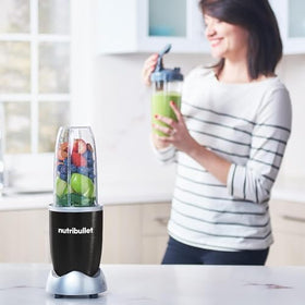 NutriBullet Pro 900W durable stainless steel blades crush tough ingredients.
