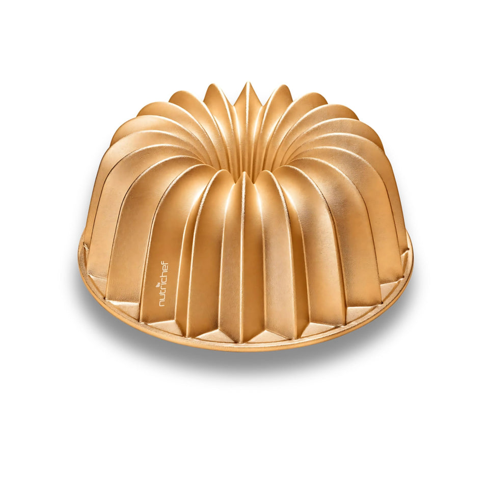 NutriChef cake pan with die-cast fluted aluminum for even browning